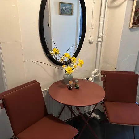 Daire In Brons Skærbæk